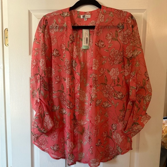 Kut from the Kloth Kaspar button down sheer texture blouse.  NWT Women’s size M. - Picture 1 of 5